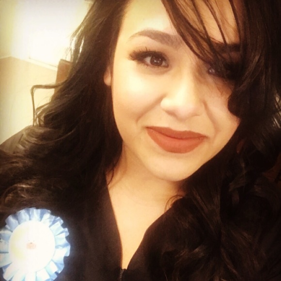 Meet your Posher, Evalina - Picture 1 of 1